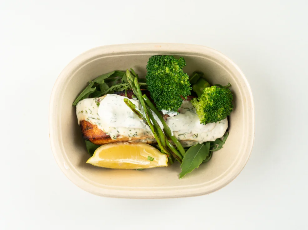 سمك السلمون المشوي في المقلاة